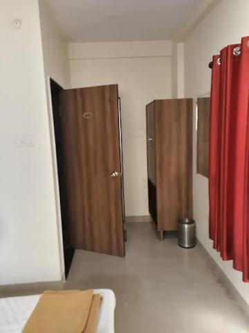 Hotel Visau,Shirdi Esterno foto