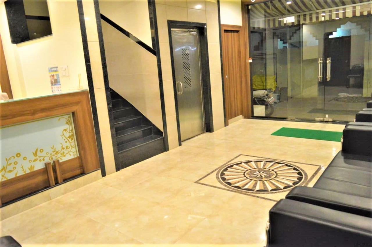 Hotel Visau,Shirdi Esterno foto